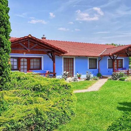 Magyar Apartmanhazak I-Iii. 佐洛卡罗斯 外观 照片