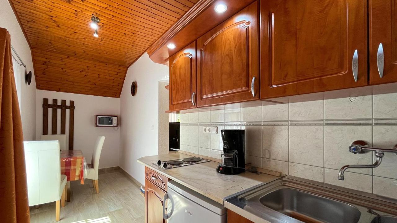 Magyar Apartmanhazak I-Iii. 佐洛卡罗斯 外观 照片
