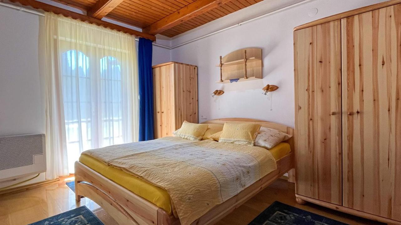 Magyar Apartmanhazak I-Iii. 佐洛卡罗斯 外观 照片