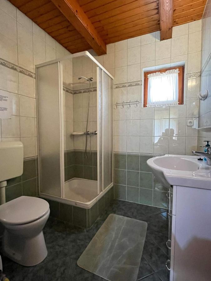 Magyar Apartmanhazak I-Iii. 佐洛卡罗斯 外观 照片