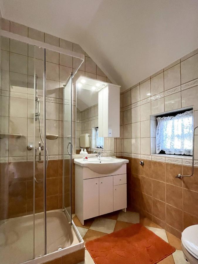 Magyar Apartmanhazak I-Iii. 佐洛卡罗斯 外观 照片