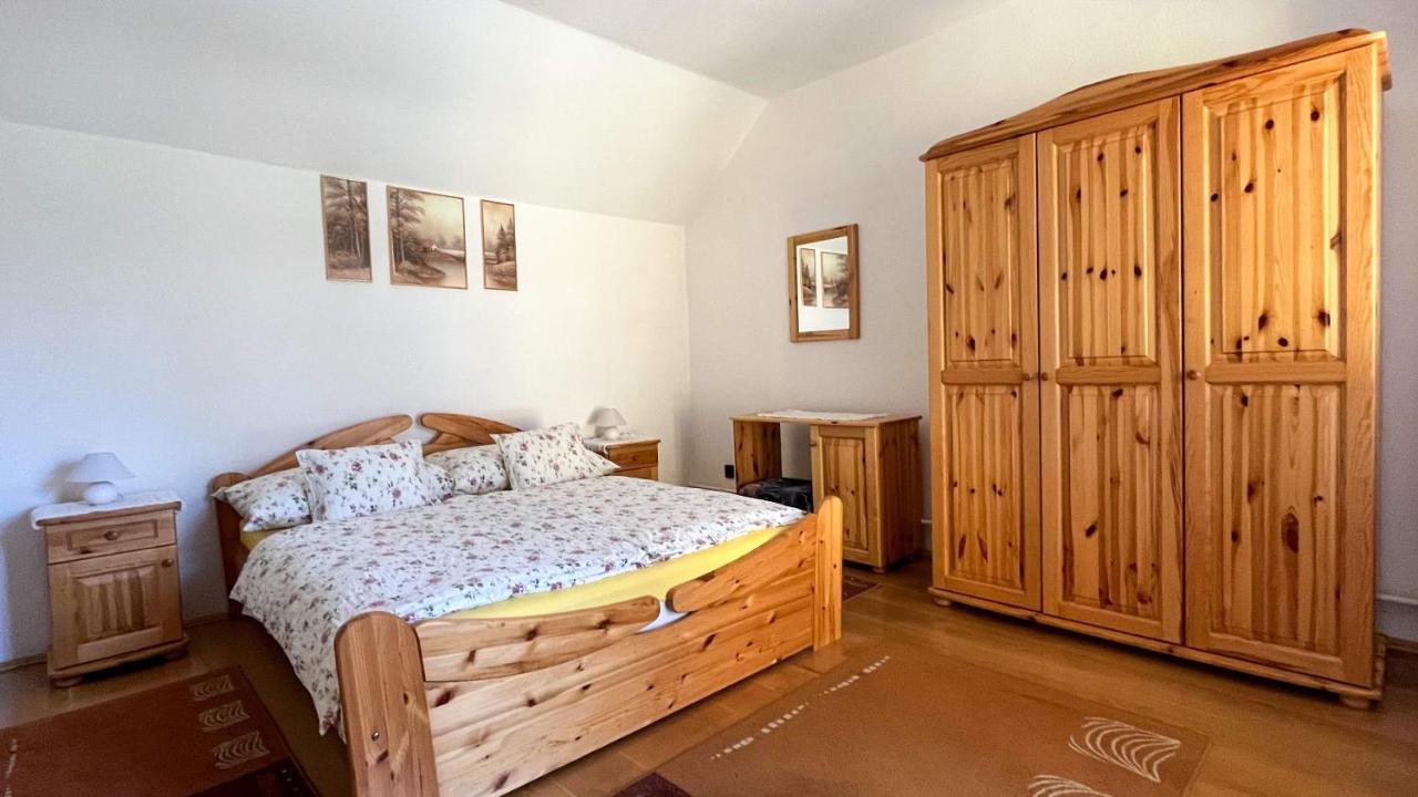 Magyar Apartmanhazak I-Iii. 佐洛卡罗斯 外观 照片